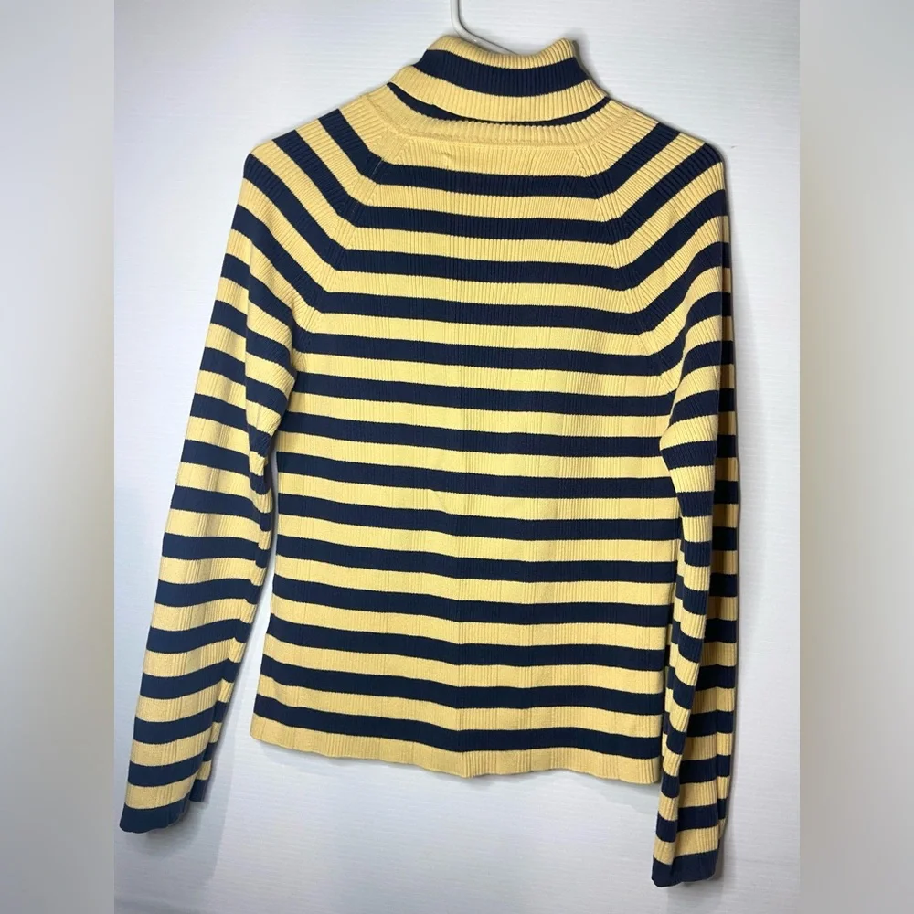 Tommy Hilfiger TurtleNeck Sweater. XL in Women’s. - Picture 3 of 3